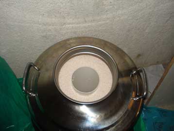 «Εκρηκτικά ANFO» επιβεβαιώνουν τα εργαστήρια της ΕΛ.ΑΣ. για τα ευρήματα στον Καρέα