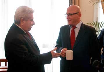 Θα συνεχίσει τον αγώνα για την επίλυση του Κυπριακού, δηλώνει ο Ταλάτ