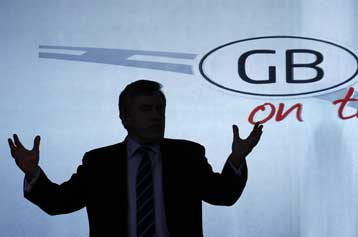 Το Βασιλικό Ναυτικό στέλνει ο Γκ.Μπράουν για την επιστροφή τουριστών από την Ισπανία