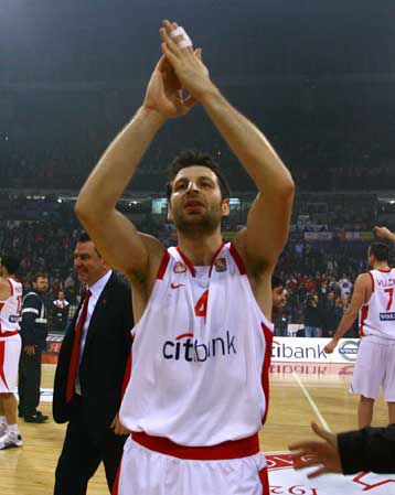 Ικανοποίηση Παπαλουκά για τη συγκέντρωση στον Ολυμπιακό εν όψει φάιναλ φορ