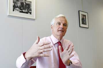 Στο στόχαστρο της Κομισιόν τα παράγωγα «επ ευκαιρία» της υπόθεσης Goldman Sachs