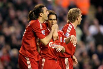 Η Λίβερπουλ «σφυροκόπησε» τη Γουέστ Χαμ και συνεχίζει το κυνήγι για το Champions League