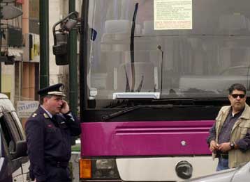 Απελευθέρωση των χερσαίων επιβατικών μεταφορών ζητά ο κλάδος