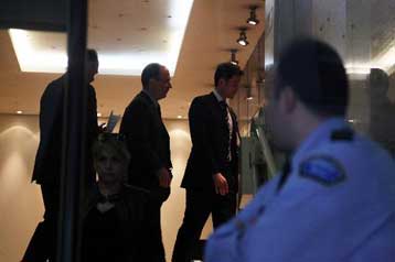 Τα μέτρα της επόμενης διετία στο επίκεντρο των διαβουλεύσεων με κοινοτικούς και ΔΝΤ