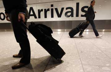 Ανοίγουν σταδιακά οι ευρωπαϊκοί αιθέρες μετά το πρωτοφανές χάος στα αεροδρόμια