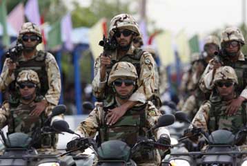 Πολεμικά γυμνάσια από το Ιράν στον Περσικό και τα Στενά του Ορμούζ