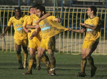 Ο Βύζας συνεχίζει να οδηγεί την κούρσα, ακολουθούν Καλλιθέα και Παναχαϊκή