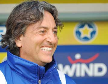 Παραμένει στον πάγκο του Αστέρα Τρίπολης ο Βαγγέλης Βλάχος