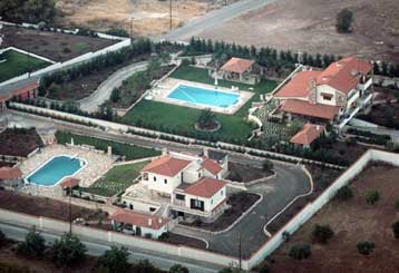 Διασταύρωση στοιχείων για αδήλωτες πισίνες με τη βοήθεια… δορυφόρου