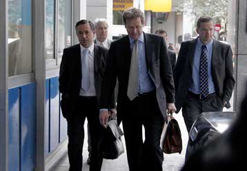 Κρίσιμες διαπραγματεύσεις με την «τρόικα» για τον μηχανισμό στήριξης