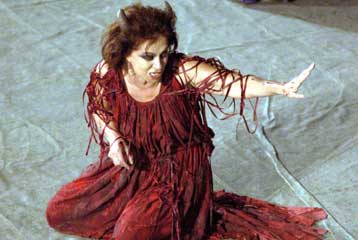 Το κλείσιμο του Εθνικού Κέντρου Θεάτρου και Χορού αναμένεται να ανακοινώσει το ΥΠΠΟΤ