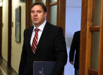 Δεν έχουν νόημα οι «κόκκινες γραμμές» στη διαπραγμάτευση, λέει ο Γ.Πεταλωτής