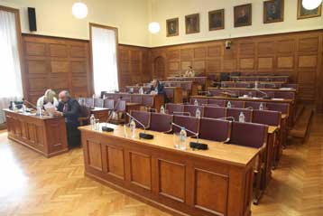 Την ακρίβεια του ημερολογίου του Μ.Χριστοφοράκου υπερασπίστηκε η γραμματέας του