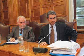 Μεγάλες μειώσεις στις συντάξεις άνω των 800 ευρώ και περικοπή επικουρικών από το 2012