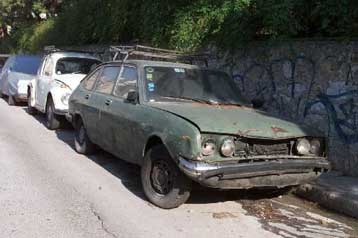 Αφημένα στους δρόμους χιλιάδες ΙΧ λόγω αύξησης του κόστους χρήσης