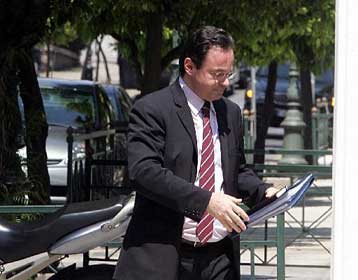 Ως μάρτυρας για την υπόθεση Βατοπαιδίου καλείται ο Γ.Παπακωνσταντίνου