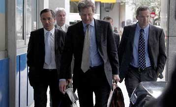 Αυστηρότερες ποινές για φοροδιαφυγή και έλεγχο υπουργείων σε μηνιαία βάση ζητά το ΔΝΤ