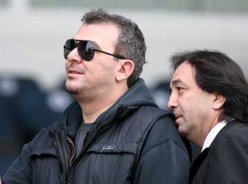 «Πρώτα πλήρωσε τα χρέη και μετά φύγε» λέει ο Ερασιτέχνης στον Ρέμο