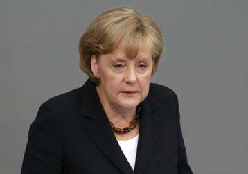 «Πρώτα οι συνομιλίες της Ελλάδας με το ΔΝΤ και μετά η βοήθεια» λέει η Μέρκελ