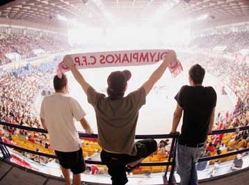 Το μισό «Παλέ Ντε Μπερσί» θα είναι «κόκκινο»