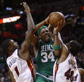 Οι Σέλτικς έκαναν το 3-0, Σπερς και Γιούτα το 2-1