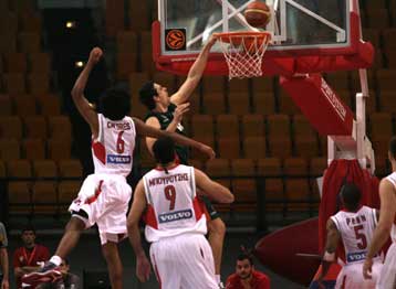 Προπόνηση έκανε ο Ολυμπιακός στο ΣΕΦ, 92-54 την Ολύμπια Λάρισας