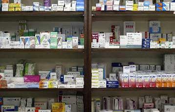 Μειώσεις τιμών 30% κατά μέσο όρο για 1.551 φάρμακα