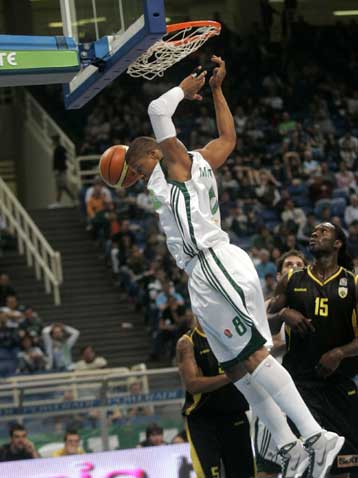 Ο ΠΑΟ νίκησε την ΑΕΚ και τερμάτισε πρώτος, η «Ένωση» θα παλέψει για τη σωτηρία