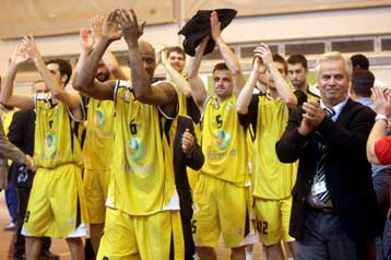 Βήμα παραμονής ο Ηλυσιακός, νίκησε 76-72 το Περιστέρι