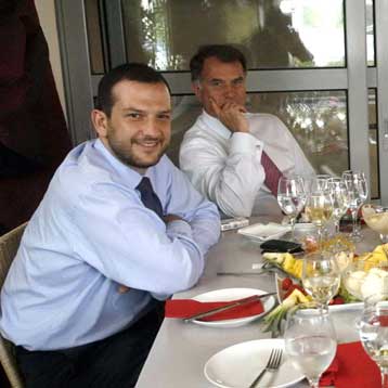 Ο Αδαμίδης κάνει το τραπέζι στην ομάδα, πρόβλημα τραυματισμού με Μανωλά