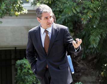 Κατάργηση 14ου και 13ου μισθού στον ιδιωτικό τομέα ζητούν ΕΕ και ΔΝΤ