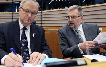 Αβεβαιότητα για το πότε θα ολοκληρωθούν οι διαβουλεύσεις ΕΕ-ΔΝΤ, εκφράζει η Κομισιόν