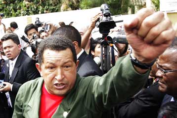 Ψευδής η κατηγορία ότι Ιρανοί στρατιώτες βρίσκονται στη Βενεζουέλα, λεεί ο Τσάβες