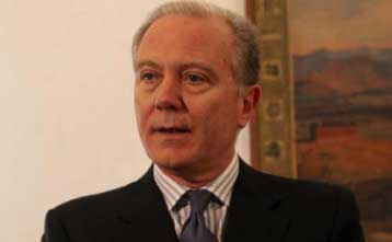 Επιτάχυνση στη μείωση του ελλείμματος το 2010 συνιστά η ΤτΕ