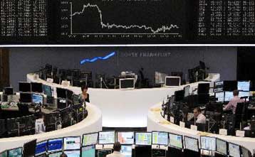 Ελεύθερη πτώση στο Χρηματιστήριο με ξεπούλημα στις τράπεζες