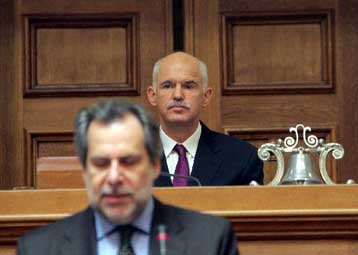 Είμαστε στο πλευρό του πρωθυπουργού, το μήνυμα της ΚΟ του ΠΑΣΟΚ δια στόματος Παπουτσή