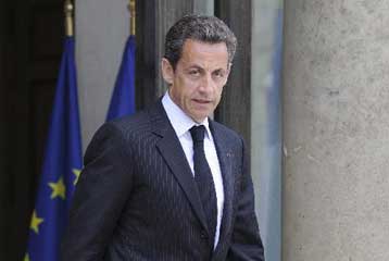 Στην Κίνα ο Σαρκοζί με πιέσεις για την αποδοχή νέων κυρώσεων κατά του Ιράν