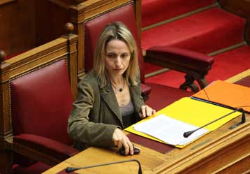 Ψηφίστηκε επί της αρχής στην αρμόδια επιτροπή το νομοσχέδιο για τις ΑΠΕ