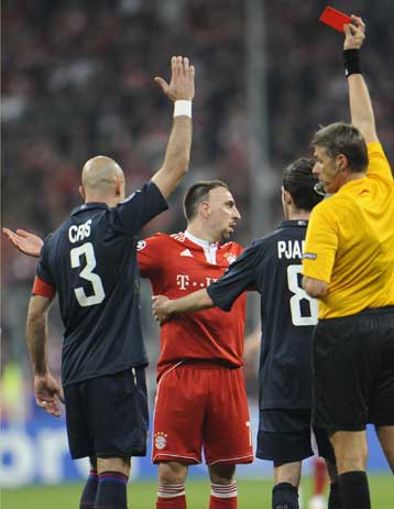 «Καμπάνα» της UEFA στον Ριμπερί που χάνει τον τελικό του Champions League