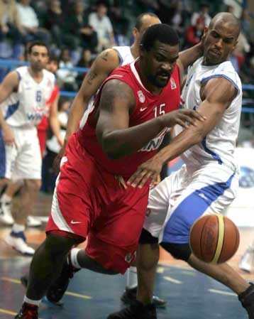 Στην παράταση πήρε τη νίκη ο Ολυμπιακός στην Κυψέλη, ετοιμάζεται για Αρη