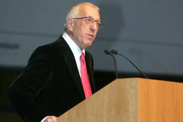 Την υποψηφιότητά του για το Δήμο Αθήνας ανακοίνωσε ο Νικήτας Κακλαμάνης