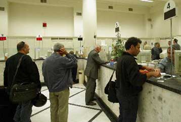 Αύξηση 6 δισ. ευρώ στις καταθέσεις των ελληνικών τραπεζών τον Μάρτιο