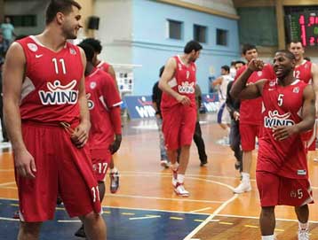 Νικητήριο καλάθι και στο Παρίσι θέλει ο Κλέιζα