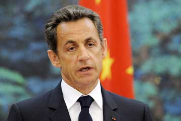 «Η Γαλλία στηρίζει πλήρως την Ελλάδα» λέει ο Νικολά Σαρκοζί