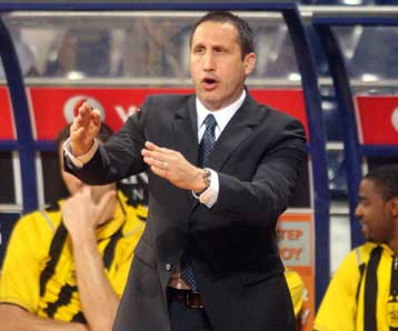 Ο Ολυμπιακός μπορεί να «σκοτώσει» όλους τους αντιπάλους του προειδοποίησε ο Μπλατ