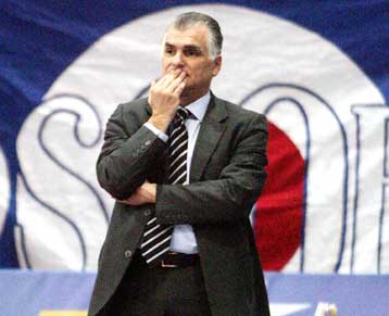 «Να είμαστε 100% έτοιμοι απέναντι στον έμπειρο Πανελλήνιο» ζήτησε ο Μαρκόπουλος