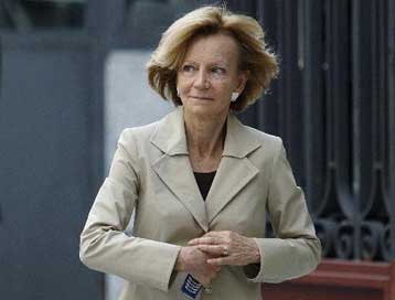 Η Ισπανία δεν είναι στην ίδια θέση με την Ελλάδα, λέει η υπουργός Οικονομίας