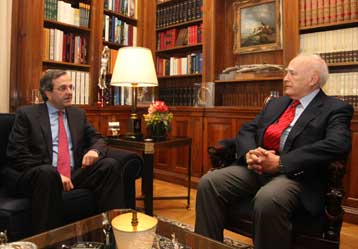 Αμεση σύγκληση του συμβουλίου πολιτικών αρχηγών ζητά ο Αντώνης Σαμαράς