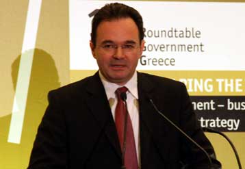 Η κυβέρνηση δεν θα κάνει πίσω στην προώθηση αλλαγών, τόνισε ο Γ.Παπακωνσταντίνου