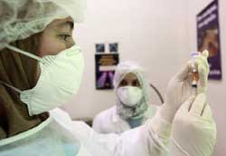 Ενα χρόνο μετά την εμφάνιση της νέας γρίπης, ο κίνδυνος παραμένει